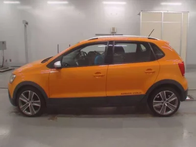 Volkswagen CROSS POLO