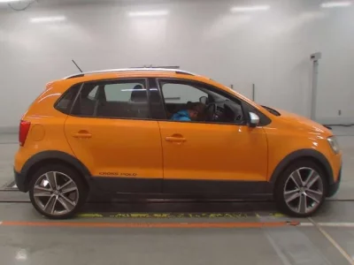 Volkswagen CROSS POLO