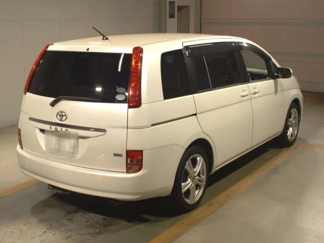 Toyota ISIS