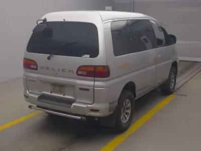 Mitsubishi DELICA