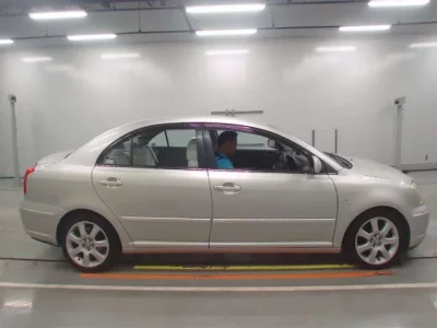 Toyota AVENSIS SEDAN