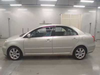 Toyota AVENSIS SEDAN