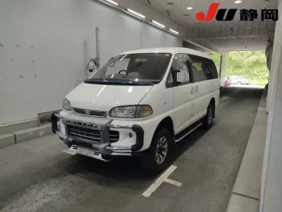 Mitsubishi DELICA