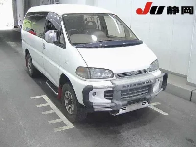 Mitsubishi DELICA