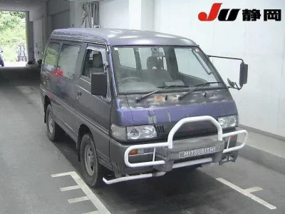 Mitsubishi DELICA WAGON