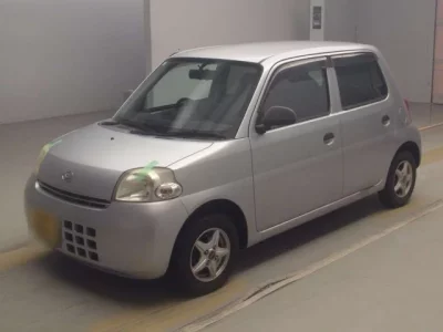 Daihatsu Esse
