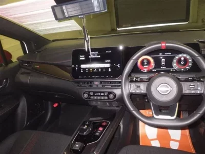Nissan AURA