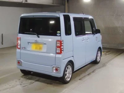 Toyota PIXIS MEGA