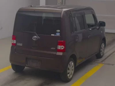 Toyota PIXIS SPACE