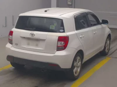 Toyota IST