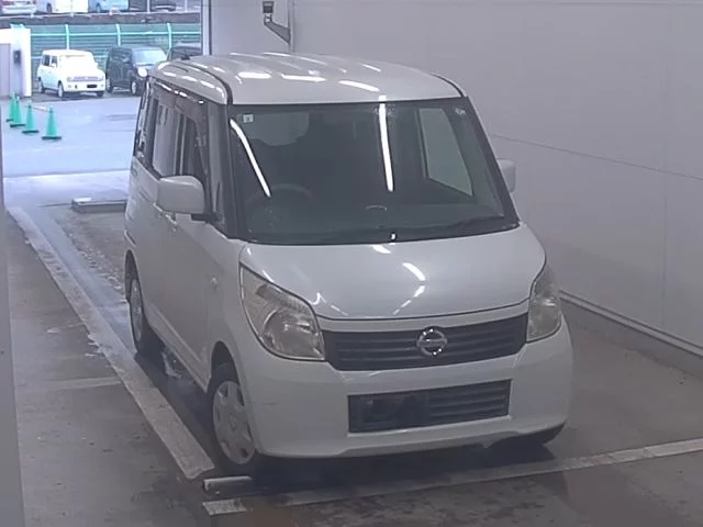 Nissan ROOX