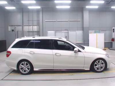 Mercedes-Benz E CLASS WAGON