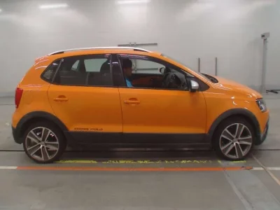 Volkswagen CROSS POLO