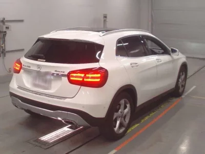 Mercedes-Benz GLA CLASS