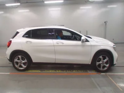Mercedes-Benz GLA CLASS
