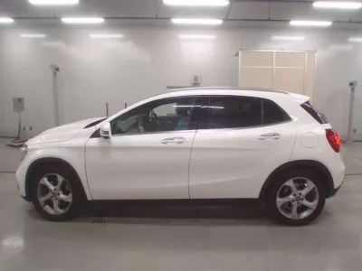 Mercedes-Benz GLA CLASS