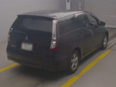 Mitsubishi GRANDIS