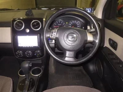 Mazda VERISA