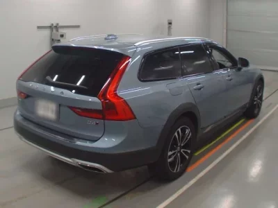 Volvo V90