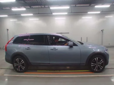Volvo V90