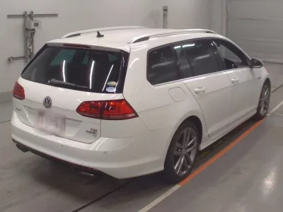 Volkswagen GOLF VARIANT