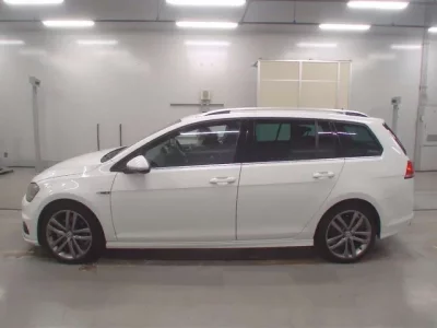 Volkswagen GOLF VARIANT