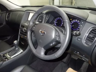 Nissan SKYLINE CROSSOVER