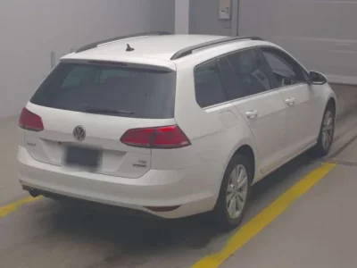 Volkswagen GOLF VARIANT