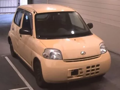 Daihatsu Esse