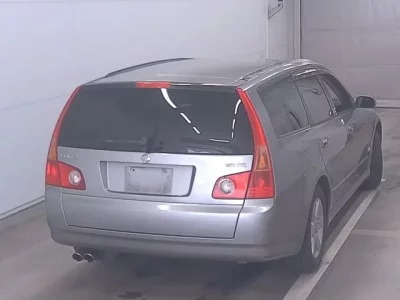 Nissan STAGEA