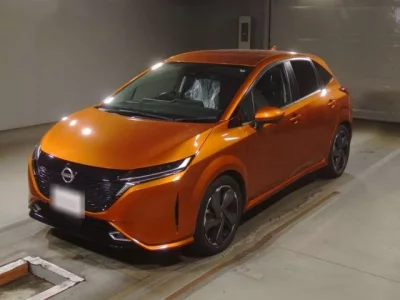Nissan AURA
