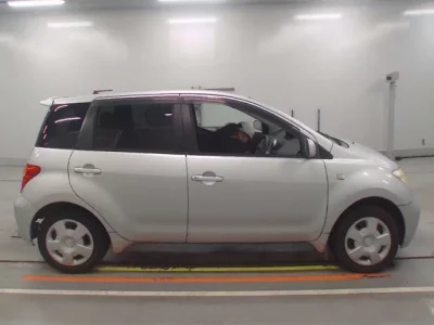 Toyota IST
