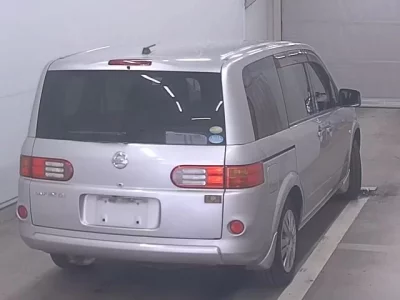 Nissan LAFESTA