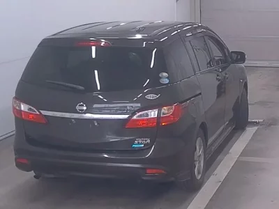 Nissan LAFESTA