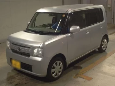 Toyota PIXIS SPACE