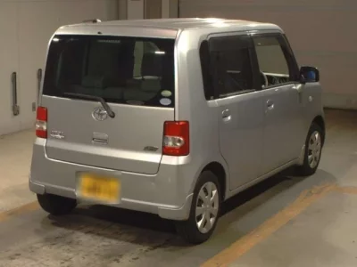 Toyota PIXIS SPACE