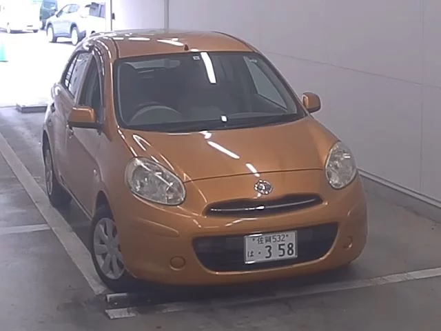 Nissan MARCH
