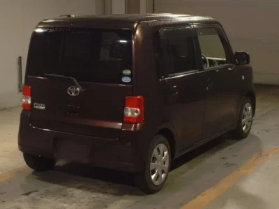 Toyota PIXIS SPACE