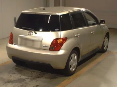 Toyota IST