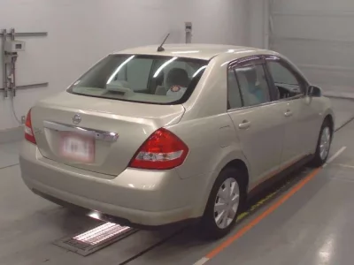 Nissan TIIDA LATIO