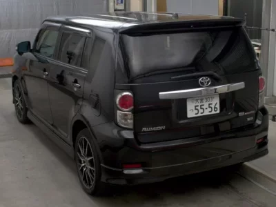 Toyota COROLLA RUMION