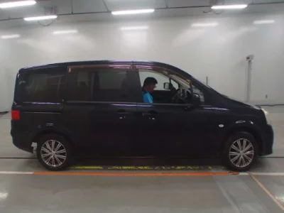 Nissan LAFESTA