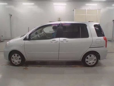Toyota RAUM