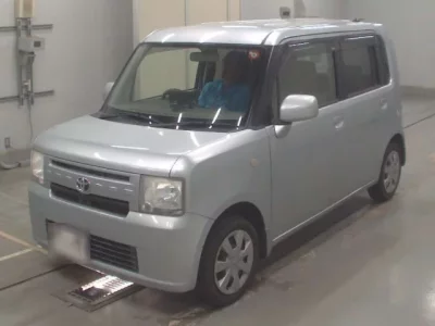 Toyota PIXIS SPACE