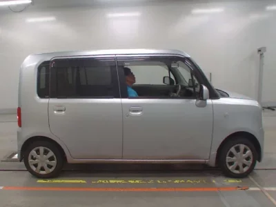 Toyota PIXIS SPACE