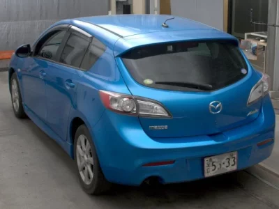 Mazda AXELA