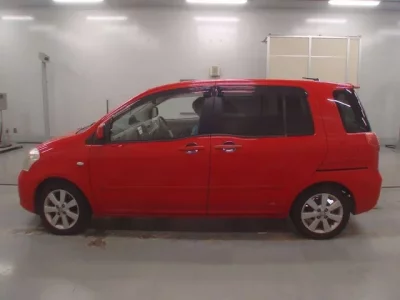 Toyota RAUM