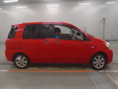 Toyota RAUM