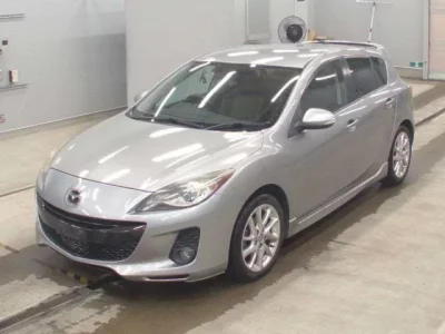 Mazda AXELA