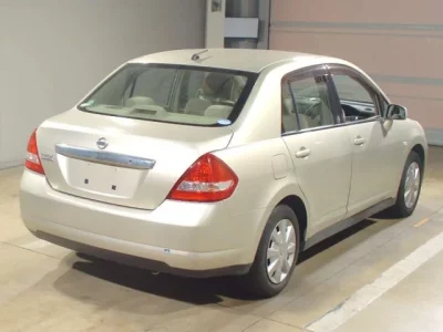Nissan TIIDA LATIO